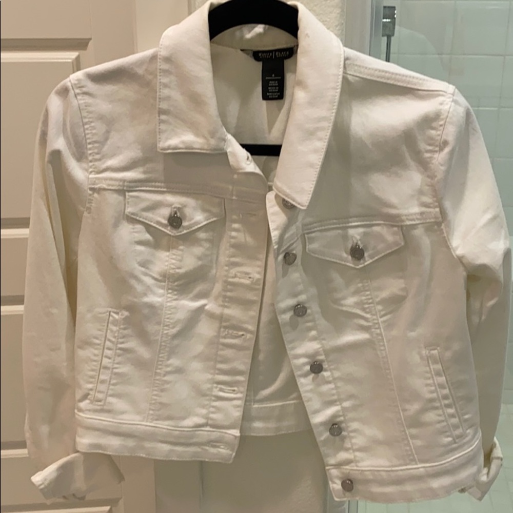 Gently worn White House Black Market jacket
